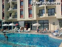 [P47] A doua piscină... Seara, în locul şezlongurilor se aşezau mese şi scaune... pentru A la carte restaurant... » foto by Aeerdna*
 - 
<span class="allrVoted glyphicon glyphicon-heart hidden" id="av328105"></span>
<a class="m-l-10 hidden" id="sv328105" onclick="voting_Foto_DelVot(,328105,11731)" role="button">șterge vot <span class="glyphicon glyphicon-remove"></span></a>
<a id="v9328105" class=" c-red"  onclick="voting_Foto_SetVot(328105)" role="button"><span class="glyphicon glyphicon-heart-empty"></span> <b>LIKE</b> = Votează poza</a> <img class="hidden"  id="f328105W9" src="/imagini/loader.gif" border="0" /><span class="AjErrMes hidden" id="e328105ErM"></span>