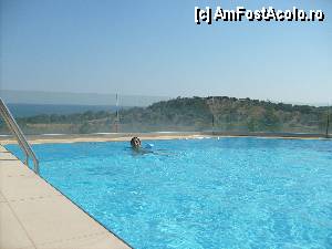 [P02] piscina hotelului » foto by mirelatutza
 - 
<span class="allrVoted glyphicon glyphicon-heart hidden" id="av344938"></span>
<a class="m-l-10 hidden" id="sv344938" onclick="voting_Foto_DelVot(,344938,11742)" role="button">șterge vot <span class="glyphicon glyphicon-remove"></span></a>
<a id="v9344938" class=" c-red"  onclick="voting_Foto_SetVot(344938)" role="button"><span class="glyphicon glyphicon-heart-empty"></span> <b>LIKE</b> = Votează poza</a> <img class="hidden"  id="f344938W9" src="/imagini/loader.gif" border="0" /><span class="AjErrMes hidden" id="e344938ErM"></span>