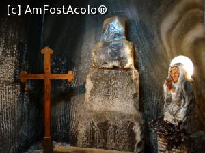 [P08] Salina Turda şi OZN-urile ei. Altarul sfintit din laterala Salii de Apel.  » foto by vega06
 - 
<span class="allrVoted glyphicon glyphicon-heart hidden" id="av741741"></span>
<a class="m-l-10 hidden" id="sv741741" onclick="voting_Foto_DelVot(,741741,11779)" role="button">șterge vot <span class="glyphicon glyphicon-remove"></span></a>
<a id="v9741741" class=" c-red"  onclick="voting_Foto_SetVot(741741)" role="button"><span class="glyphicon glyphicon-heart-empty"></span> <b>LIKE</b> = Votează poza</a> <img class="hidden"  id="f741741W9" src="/imagini/loader.gif" border="0" /><span class="AjErrMes hidden" id="e741741ErM"></span>