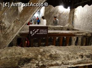 [P09] Salina Turda şi OZN-urile ei. Ajungem la scarita ce ne va duce la lift.  » foto by vega06
 - 
<span class="allrVoted glyphicon glyphicon-heart hidden" id="av741742"></span>
<a class="m-l-10 hidden" id="sv741742" onclick="voting_Foto_DelVot(,741742,11779)" role="button">șterge vot <span class="glyphicon glyphicon-remove"></span></a>
<a id="v9741742" class=" c-red"  onclick="voting_Foto_SetVot(741742)" role="button"><span class="glyphicon glyphicon-heart-empty"></span> <b>LIKE</b> = Votează poza</a> <img class="hidden"  id="f741742W9" src="/imagini/loader.gif" border="0" /><span class="AjErrMes hidden" id="e741742ErM"></span>