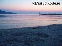[P13] Rasarit de soare la Skala Potamia » foto by Quasimodo
 - 
<span class="allrVoted glyphicon glyphicon-heart hidden" id="av459415"></span>
<a class="m-l-10 hidden" id="sv459415" onclick="voting_Foto_DelVot(,459415,11789)" role="button">șterge vot <span class="glyphicon glyphicon-remove"></span></a>
<a id="v9459415" class=" c-red"  onclick="voting_Foto_SetVot(459415)" role="button"><span class="glyphicon glyphicon-heart-empty"></span> <b>LIKE</b> = Votează poza</a> <img class="hidden"  id="f459415W9" src="/imagini/loader.gif" border="0" /><span class="AjErrMes hidden" id="e459415ErM"></span>