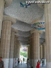 [P19] Imagine de sub terasa din Parcul Guell, tapetata cu mozaicuri circulare. » foto by sandu.53
 - 
<span class="allrVoted glyphicon glyphicon-heart hidden" id="av166719"></span>
<a class="m-l-10 hidden" id="sv166719" onclick="voting_Foto_DelVot(,166719,11798)" role="button">șterge vot <span class="glyphicon glyphicon-remove"></span></a>
<a id="v9166719" class=" c-red"  onclick="voting_Foto_SetVot(166719)" role="button"><span class="glyphicon glyphicon-heart-empty"></span> <b>LIKE</b> = Votează poza</a> <img class="hidden"  id="f166719W9" src="/imagini/loader.gif" border="0" /><span class="AjErrMes hidden" id="e166719ErM"></span>