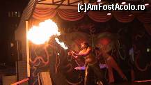 [P33] deja obisnuita seara 'fakirshow', una din putinele seri cand am stat la spectacol » foto by eug
 - 
<span class="allrVoted glyphicon glyphicon-heart hidden" id="av333370"></span>
<a class="m-l-10 hidden" id="sv333370" onclick="voting_Foto_DelVot(,333370,11819)" role="button">șterge vot <span class="glyphicon glyphicon-remove"></span></a>
<a id="v9333370" class=" c-red"  onclick="voting_Foto_SetVot(333370)" role="button"><span class="glyphicon glyphicon-heart-empty"></span> <b>LIKE</b> = Votează poza</a> <img class="hidden"  id="f333370W9" src="/imagini/loader.gif" border="0" /><span class="AjErrMes hidden" id="e333370ErM"></span>