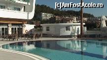 [P09] in fata miniclub si terasa restaurantului, partea dinspre mare » foto by eug
 - 
<span class="allrVoted glyphicon glyphicon-heart hidden" id="av333325"></span>
<a class="m-l-10 hidden" id="sv333325" onclick="voting_Foto_DelVot(,333325,11819)" role="button">șterge vot <span class="glyphicon glyphicon-remove"></span></a>
<a id="v9333325" class=" c-red"  onclick="voting_Foto_SetVot(333325)" role="button"><span class="glyphicon glyphicon-heart-empty"></span> <b>LIKE</b> = Votează poza</a> <img class="hidden"  id="f333325W9" src="/imagini/loader.gif" border="0" /><span class="AjErrMes hidden" id="e333325ErM"></span>