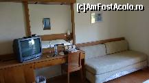 [P36] Biroul cu tv-ul CRT de 54cm diagonală și canapeaua extensibilă » foto by bog68
 - 
<span class="allrVoted glyphicon glyphicon-heart hidden" id="av380276"></span>
<a class="m-l-10 hidden" id="sv380276" onclick="voting_Foto_DelVot(,380276,11877)" role="button">șterge vot <span class="glyphicon glyphicon-remove"></span></a>
<a id="v9380276" class=" c-red"  onclick="voting_Foto_SetVot(380276)" role="button"><span class="glyphicon glyphicon-heart-empty"></span> <b>LIKE</b> = Votează poza</a> <img class="hidden"  id="f380276W9" src="/imagini/loader.gif" border="0" /><span class="AjErrMes hidden" id="e380276ErM"></span>