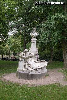 [P14] Monumentul lui Guy de Maupassant, în Parcul Monceau » foto by Ovidiu istorie
 - 
<span class="allrVoted glyphicon glyphicon-heart hidden" id="av316512"></span>
<a class="m-l-10 hidden" id="sv316512" onclick="voting_Foto_DelVot(,316512,11886)" role="button">șterge vot <span class="glyphicon glyphicon-remove"></span></a>
<a id="v9316512" class=" c-red"  onclick="voting_Foto_SetVot(316512)" role="button"><span class="glyphicon glyphicon-heart-empty"></span> <b>LIKE</b> = Votează poza</a> <img class="hidden"  id="f316512W9" src="/imagini/loader.gif" border="0" /><span class="AjErrMes hidden" id="e316512ErM"></span>
