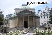 [P07] Chapelle Expiatoire, construită pe locul în care au fost înmormântaţi, imediat după execuţie, Ludovic XVI şi Marie-Antoinette » foto by Ovidiu istorie
 - 
<span class="allrVoted glyphicon glyphicon-heart hidden" id="av316505"></span>
<a class="m-l-10 hidden" id="sv316505" onclick="voting_Foto_DelVot(,316505,11886)" role="button">șterge vot <span class="glyphicon glyphicon-remove"></span></a>
<a id="v9316505" class=" c-red"  onclick="voting_Foto_SetVot(316505)" role="button"><span class="glyphicon glyphicon-heart-empty"></span> <b>LIKE</b> = Votează poza</a> <img class="hidden"  id="f316505W9" src="/imagini/loader.gif" border="0" /><span class="AjErrMes hidden" id="e316505ErM"></span>