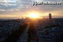 [P10] Apus de soare cu La Défense » foto by Ovidiu istorie
 - 
<span class="allrVoted glyphicon glyphicon-heart hidden" id="av319989"></span>
<a class="m-l-10 hidden" id="sv319989" onclick="voting_Foto_DelVot(,319989,11886)" role="button">șterge vot <span class="glyphicon glyphicon-remove"></span></a>
<a id="v9319989" class=" c-red"  onclick="voting_Foto_SetVot(319989)" role="button"><span class="glyphicon glyphicon-heart-empty"></span> <b>LIKE</b> = Votează poza</a> <img class="hidden"  id="f319989W9" src="/imagini/loader.gif" border="0" /><span class="AjErrMes hidden" id="e319989ErM"></span>