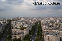 [P08] Privelişte de pe Arcul de Triumf » foto by Ovidiu istorie
 - 
<span class="allrVoted glyphicon glyphicon-heart hidden" id="av319987"></span>
<a class="m-l-10 hidden" id="sv319987" onclick="voting_Foto_DelVot(,319987,11886)" role="button">șterge vot <span class="glyphicon glyphicon-remove"></span></a>
<a id="v9319987" class=" c-red"  onclick="voting_Foto_SetVot(319987)" role="button"><span class="glyphicon glyphicon-heart-empty"></span> <b>LIKE</b> = Votează poza</a> <img class="hidden"  id="f319987W9" src="/imagini/loader.gif" border="0" /><span class="AjErrMes hidden" id="e319987ErM"></span>