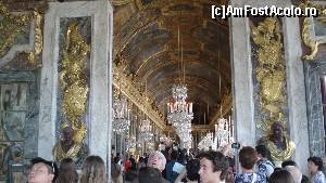 [P22] În interiorul Palatului Versaille » foto by gettyy
 - 
<span class="allrVoted glyphicon glyphicon-heart hidden" id="av591083"></span>
<a class="m-l-10 hidden" id="sv591083" onclick="voting_Foto_DelVot(,591083,11886)" role="button">șterge vot <span class="glyphicon glyphicon-remove"></span></a>
<a id="v9591083" class=" c-red"  onclick="voting_Foto_SetVot(591083)" role="button"><span class="glyphicon glyphicon-heart-empty"></span> <b>LIKE</b> = Votează poza</a> <img class="hidden"  id="f591083W9" src="/imagini/loader.gif" border="0" /><span class="AjErrMes hidden" id="e591083ErM"></span>