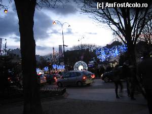 [P12] Turnul Eiffel trimitea săgeţi de lumină » foto by Michi
 - 
<span class="allrVoted glyphicon glyphicon-heart hidden" id="av392589"></span>
<a class="m-l-10 hidden" id="sv392589" onclick="voting_Foto_DelVot(,392589,11886)" role="button">șterge vot <span class="glyphicon glyphicon-remove"></span></a>
<a id="v9392589" class=" c-red"  onclick="voting_Foto_SetVot(392589)" role="button"><span class="glyphicon glyphicon-heart-empty"></span> <b>LIKE</b> = Votează poza</a> <img class="hidden"  id="f392589W9" src="/imagini/loader.gif" border="0" /><span class="AjErrMes hidden" id="e392589ErM"></span>
