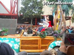 [P16] Parada Disney de la ora 17 » foto by tabache
 - 
<span class="allrVoted glyphicon glyphicon-heart hidden" id="av444512"></span>
<a class="m-l-10 hidden" id="sv444512" onclick="voting_Foto_DelVot(,444512,11886)" role="button">șterge vot <span class="glyphicon glyphicon-remove"></span></a>
<a id="v9444512" class=" c-red"  onclick="voting_Foto_SetVot(444512)" role="button"><span class="glyphicon glyphicon-heart-empty"></span> <b>LIKE</b> = Votează poza</a> <img class="hidden"  id="f444512W9" src="/imagini/loader.gif" border="0" /><span class="AjErrMes hidden" id="e444512ErM"></span>