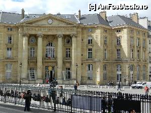 [P02] Primaria 'Sector 5' Paris - vedere dinspre Pantheon » foto by tabache
 - 
<span class="allrVoted glyphicon glyphicon-heart hidden" id="av444470"></span>
<a class="m-l-10 hidden" id="sv444470" onclick="voting_Foto_DelVot(,444470,11886)" role="button">șterge vot <span class="glyphicon glyphicon-remove"></span></a>
<a id="v9444470" class=" c-red"  onclick="voting_Foto_SetVot(444470)" role="button"><span class="glyphicon glyphicon-heart-empty"></span> <b>LIKE</b> = Votează poza</a> <img class="hidden"  id="f444470W9" src="/imagini/loader.gif" border="0" /><span class="AjErrMes hidden" id="e444470ErM"></span>