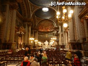 [P22] La Madleine - interior » foto by tabache
 - 
<span class="allrVoted glyphicon glyphicon-heart hidden" id="av444524"></span>
<a class="m-l-10 hidden" id="sv444524" onclick="voting_Foto_DelVot(,444524,11886)" role="button">șterge vot <span class="glyphicon glyphicon-remove"></span></a>
<a id="v9444524" class=" c-red"  onclick="voting_Foto_SetVot(444524)" role="button"><span class="glyphicon glyphicon-heart-empty"></span> <b>LIKE</b> = Votează poza</a> <img class="hidden"  id="f444524W9" src="/imagini/loader.gif" border="0" /><span class="AjErrMes hidden" id="e444524ErM"></span>
