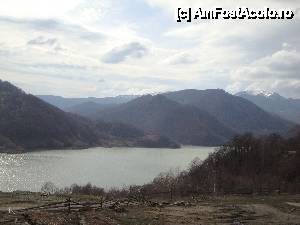 [P31] Am ajuns și la Barajul și lacul de acumulare de la Siriu.  » foto by Floryn81
 - 
<span class="allrVoted glyphicon glyphicon-heart hidden" id="av411266"></span>
<a class="m-l-10 hidden" id="sv411266" onclick="voting_Foto_DelVot(,411266,11891)" role="button">șterge vot <span class="glyphicon glyphicon-remove"></span></a>
<a id="v9411266" class=" c-red"  onclick="voting_Foto_SetVot(411266)" role="button"><span class="glyphicon glyphicon-heart-empty"></span> <b>LIKE</b> = Votează poza</a> <img class="hidden"  id="f411266W9" src="/imagini/loader.gif" border="0" /><span class="AjErrMes hidden" id="e411266ErM"></span>
