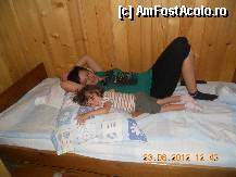 [P03] camera cu trei paturi curate dar cam mică » foto by sorindezmi
 - 
<span class="allrVoted glyphicon glyphicon-heart hidden" id="av335476"></span>
<a class="m-l-10 hidden" id="sv335476" onclick="voting_Foto_DelVot(,335476,11891)" role="button">șterge vot <span class="glyphicon glyphicon-remove"></span></a>
<a id="v9335476" class=" c-red"  onclick="voting_Foto_SetVot(335476)" role="button"><span class="glyphicon glyphicon-heart-empty"></span> <b>LIKE</b> = Votează poza</a> <img class="hidden"  id="f335476W9" src="/imagini/loader.gif" border="0" /><span class="AjErrMes hidden" id="e335476ErM"></span>