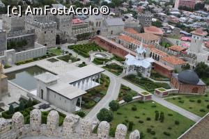 [P44] Akhaltsikhe, Grădina Castelului Rabati văzută din Turnul Castelului, frumoase pavilioane, Ieșirea din Castel dar și Biserica Ortodoxă, poză mărită » foto by mprofeanu
 - 
<span class="allrVoted glyphicon glyphicon-heart hidden" id="av1143071"></span>
<a class="m-l-10 hidden" id="sv1143071" onclick="voting_Foto_DelVot(,1143071,11911)" role="button">șterge vot <span class="glyphicon glyphicon-remove"></span></a>
<a id="v91143071" class=" c-red"  onclick="voting_Foto_SetVot(1143071)" role="button"><span class="glyphicon glyphicon-heart-empty"></span> <b>LIKE</b> = Votează poza</a> <img class="hidden"  id="f1143071W9" src="/imagini/loader.gif" border="0" /><span class="AjErrMes hidden" id="e1143071ErM"></span>