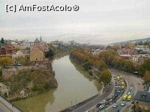 [P18] Tbilisi - Metekhi văzut din telecabină » foto by calator65
 - 
<span class="allrVoted glyphicon glyphicon-heart hidden" id="av812693"></span>
<a class="m-l-10 hidden" id="sv812693" onclick="voting_Foto_DelVot(,812693,11911)" role="button">șterge vot <span class="glyphicon glyphicon-remove"></span></a>
<a id="v9812693" class=" c-red"  onclick="voting_Foto_SetVot(812693)" role="button"><span class="glyphicon glyphicon-heart-empty"></span> <b>LIKE</b> = Votează poza</a> <img class="hidden"  id="f812693W9" src="/imagini/loader.gif" border="0" /><span class="AjErrMes hidden" id="e812693ErM"></span>