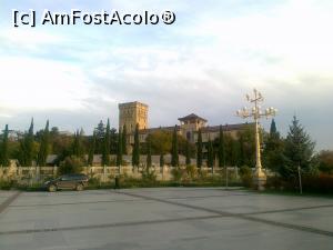 [P27] Tbilisi - în incinta Catedralei Sameba » foto by calator65
 - 
<span class="allrVoted glyphicon glyphicon-heart hidden" id="av813023"></span>
<a class="m-l-10 hidden" id="sv813023" onclick="voting_Foto_DelVot(,813023,11911)" role="button">șterge vot <span class="glyphicon glyphicon-remove"></span></a>
<a id="v9813023" class=" c-red"  onclick="voting_Foto_SetVot(813023)" role="button"><span class="glyphicon glyphicon-heart-empty"></span> <b>LIKE</b> = Votează poza</a> <img class="hidden"  id="f813023W9" src="/imagini/loader.gif" border="0" /><span class="AjErrMes hidden" id="e813023ErM"></span>
