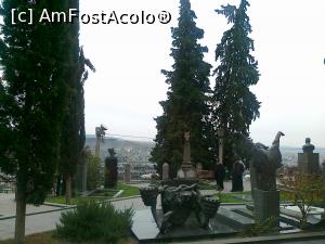 [P03] Tbilisi - panteonul georgian de pe Mtatsminda » foto by calator65
 - 
<span class="allrVoted glyphicon glyphicon-heart hidden" id="av812678"></span>
<a class="m-l-10 hidden" id="sv812678" onclick="voting_Foto_DelVot(,812678,11911)" role="button">șterge vot <span class="glyphicon glyphicon-remove"></span></a>
<a id="v9812678" class=" c-red"  onclick="voting_Foto_SetVot(812678)" role="button"><span class="glyphicon glyphicon-heart-empty"></span> <b>LIKE</b> = Votează poza</a> <img class="hidden"  id="f812678W9" src="/imagini/loader.gif" border="0" /><span class="AjErrMes hidden" id="e812678ErM"></span>
