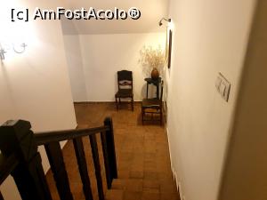 [P12] scara de acces la camera noastră » foto by k-lator
 - 
<span class="allrVoted glyphicon glyphicon-heart hidden" id="av1289406"></span>
<a class="m-l-10 hidden" id="sv1289406" onclick="voting_Foto_DelVot(,1289406,11912)" role="button">șterge vot <span class="glyphicon glyphicon-remove"></span></a>
<a id="v91289406" class=" c-red"  onclick="voting_Foto_SetVot(1289406)" role="button"><span class="glyphicon glyphicon-heart-empty"></span> <b>LIKE</b> = Votează poza</a> <img class="hidden"  id="f1289406W9" src="/imagini/loader.gif" border="0" /><span class="AjErrMes hidden" id="e1289406ErM"></span>
