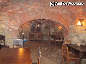 [P28] Banuiesc ca inainte de a fi construita anexa cea noua, aici functiona restaurantul - iulie 2013 » foto by adry24
 - 
<span class="allrVoted glyphicon glyphicon-heart hidden" id="av477531"></span>
<a class="m-l-10 hidden" id="sv477531" onclick="voting_Foto_DelVot(,477531,11912)" role="button">șterge vot <span class="glyphicon glyphicon-remove"></span></a>
<a id="v9477531" class=" c-red"  onclick="voting_Foto_SetVot(477531)" role="button"><span class="glyphicon glyphicon-heart-empty"></span> <b>LIKE</b> = Votează poza</a> <img class="hidden"  id="f477531W9" src="/imagini/loader.gif" border="0" /><span class="AjErrMes hidden" id="e477531ErM"></span>