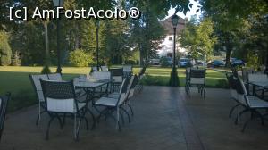 [P10] terasa restaurant » foto by dobrin
 - 
<span class="allrVoted glyphicon glyphicon-heart hidden" id="av889719"></span>
<a class="m-l-10 hidden" id="sv889719" onclick="voting_Foto_DelVot(,889719,11912)" role="button">șterge vot <span class="glyphicon glyphicon-remove"></span></a>
<a id="v9889719" class=" c-red"  onclick="voting_Foto_SetVot(889719)" role="button"><span class="glyphicon glyphicon-heart-empty"></span> <b>LIKE</b> = Votează poza</a> <img class="hidden"  id="f889719W9" src="/imagini/loader.gif" border="0" /><span class="AjErrMes hidden" id="e889719ErM"></span>