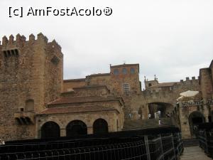 [P14] Un podet, construit peste sapaturi, ducea direct la Arco Estrella. In partea dreapta Torre Bujaco.  » foto by cristina47*
 - 
<span class="allrVoted glyphicon glyphicon-heart hidden" id="av840160"></span>
<a class="m-l-10 hidden" id="sv840160" onclick="voting_Foto_DelVot(,840160,11914)" role="button">șterge vot <span class="glyphicon glyphicon-remove"></span></a>
<a id="v9840160" class=" c-red"  onclick="voting_Foto_SetVot(840160)" role="button"><span class="glyphicon glyphicon-heart-empty"></span> <b>LIKE</b> = Votează poza</a> <img class="hidden"  id="f840160W9" src="/imagini/loader.gif" border="0" /><span class="AjErrMes hidden" id="e840160ErM"></span>