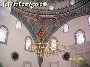 [P17] Candelabru interior este din argint - Moscheea Mustafa Pașa » foto by puiutea
 - 
<span class="allrVoted glyphicon glyphicon-heart hidden" id="av975800"></span>
<a class="m-l-10 hidden" id="sv975800" onclick="voting_Foto_DelVot(,975800,11922)" role="button">șterge vot <span class="glyphicon glyphicon-remove"></span></a>
<a id="v9975800" class=" c-red"  onclick="voting_Foto_SetVot(975800)" role="button"><span class="glyphicon glyphicon-heart-empty"></span> <b>LIKE</b> = Votează poza</a> <img class="hidden"  id="f975800W9" src="/imagini/loader.gif" border="0" /><span class="AjErrMes hidden" id="e975800ErM"></span>