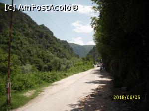 [P34] Drumul către Canion și baraj.  » foto by puiutea
 - 
<span class="allrVoted glyphicon glyphicon-heart hidden" id="av976861"></span>
<a class="m-l-10 hidden" id="sv976861" onclick="voting_Foto_DelVot(,976861,11922)" role="button">șterge vot <span class="glyphicon glyphicon-remove"></span></a>
<a id="v9976861" class=" c-red"  onclick="voting_Foto_SetVot(976861)" role="button"><span class="glyphicon glyphicon-heart-empty"></span> <b>LIKE</b> = Votează poza</a> <img class="hidden"  id="f976861W9" src="/imagini/loader.gif" border="0" /><span class="AjErrMes hidden" id="e976861ErM"></span>