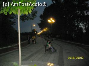 [P04] Promenada, noaptea!  » foto by puiutea
 - 
<span class="allrVoted glyphicon glyphicon-heart hidden" id="av976831"></span>
<a class="m-l-10 hidden" id="sv976831" onclick="voting_Foto_DelVot(,976831,11922)" role="button">șterge vot <span class="glyphicon glyphicon-remove"></span></a>
<a id="v9976831" class=" c-red"  onclick="voting_Foto_SetVot(976831)" role="button"><span class="glyphicon glyphicon-heart-empty"></span> <b>LIKE</b> = Votează poza</a> <img class="hidden"  id="f976831W9" src="/imagini/loader.gif" border="0" /><span class="AjErrMes hidden" id="e976831ErM"></span>