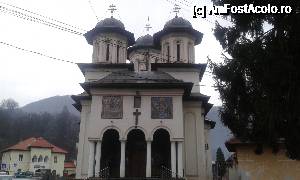 [P28] În căutarea piscinelor cu apă dulce am ajuns și la Biserica din Olănești.  » foto by Aurici
 - 
<span class="allrVoted glyphicon glyphicon-heart hidden" id="av694872"></span>
<a class="m-l-10 hidden" id="sv694872" onclick="voting_Foto_DelVot(,694872,11935)" role="button">șterge vot <span class="glyphicon glyphicon-remove"></span></a>
<a id="v9694872" class=" c-red"  onclick="voting_Foto_SetVot(694872)" role="button"><span class="glyphicon glyphicon-heart-empty"></span> <b>LIKE</b> = Votează poza</a> <img class="hidden"  id="f694872W9" src="/imagini/loader.gif" border="0" /><span class="AjErrMes hidden" id="e694872ErM"></span>