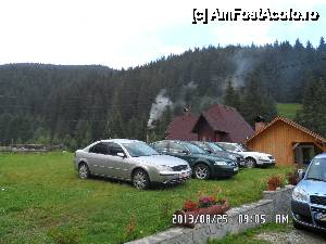 [P19] parcarea din fata pensiunii » foto by csaszar78
 - 
<span class="allrVoted glyphicon glyphicon-heart hidden" id="av469840"></span>
<a class="m-l-10 hidden" id="sv469840" onclick="voting_Foto_DelVot(,469840,11987)" role="button">șterge vot <span class="glyphicon glyphicon-remove"></span></a>
<a id="v9469840" class=" c-red"  onclick="voting_Foto_SetVot(469840)" role="button"><span class="glyphicon glyphicon-heart-empty"></span> <b>LIKE</b> = Votează poza</a> <img class="hidden"  id="f469840W9" src="/imagini/loader.gif" border="0" /><span class="AjErrMes hidden" id="e469840ErM"></span>