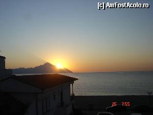 [P01] Nu am pierdut niciun rasarit. Se spune ca in Grecia soarele rasare de la Muntele Athos si apune la Muntele Olimp.  » foto by AtikaK
 - 
<span class="allrVoted glyphicon glyphicon-heart hidden" id="av341476"></span>
<a class="m-l-10 hidden" id="sv341476" onclick="voting_Foto_DelVot(,341476,12024)" role="button">șterge vot <span class="glyphicon glyphicon-remove"></span></a>
<a id="v9341476" class=" c-red"  onclick="voting_Foto_SetVot(341476)" role="button"><span class="glyphicon glyphicon-heart-empty"></span> <b>LIKE</b> = Votează poza</a> <img class="hidden"  id="f341476W9" src="/imagini/loader.gif" border="0" /><span class="AjErrMes hidden" id="e341476ErM"></span>