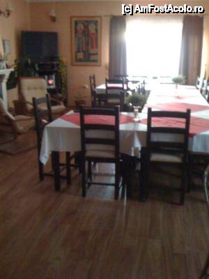 [P06] sala de mese » foto by andr2eea
 - 
<span class="allrVoted glyphicon glyphicon-heart hidden" id="av450284"></span>
<a class="m-l-10 hidden" id="sv450284" onclick="voting_Foto_DelVot(,450284,12032)" role="button">șterge vot <span class="glyphicon glyphicon-remove"></span></a>
<a id="v9450284" class=" c-red"  onclick="voting_Foto_SetVot(450284)" role="button"><span class="glyphicon glyphicon-heart-empty"></span> <b>LIKE</b> = Votează poza</a> <img class="hidden"  id="f450284W9" src="/imagini/loader.gif" border="0" /><span class="AjErrMes hidden" id="e450284ErM"></span>