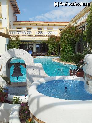 [P05] Fantana arteziana si piscina limpede si racoroasa » foto by Plutox
 - 
<span class="allrVoted glyphicon glyphicon-heart hidden" id="av425260"></span>
<a class="m-l-10 hidden" id="sv425260" onclick="voting_Foto_DelVot(,425260,12037)" role="button">șterge vot <span class="glyphicon glyphicon-remove"></span></a>
<a id="v9425260" class=" c-red"  onclick="voting_Foto_SetVot(425260)" role="button"><span class="glyphicon glyphicon-heart-empty"></span> <b>LIKE</b> = Votează poza</a> <img class="hidden"  id="f425260W9" src="/imagini/loader.gif" border="0" /><span class="AjErrMes hidden" id="e425260ErM"></span>