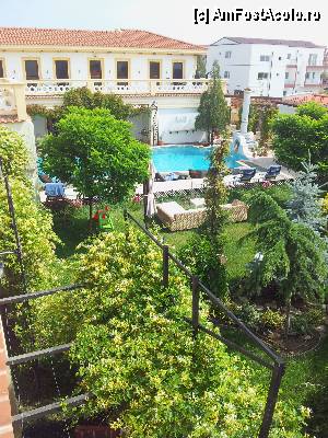 [P09] Curtea interioara cu gradina, piscina si terasa pentru mic dejun (sau bere)  » foto by Plutox
 - 
<span class="allrVoted glyphicon glyphicon-heart hidden" id="av425264"></span>
<a class="m-l-10 hidden" id="sv425264" onclick="voting_Foto_DelVot(,425264,12037)" role="button">șterge vot <span class="glyphicon glyphicon-remove"></span></a>
<a id="v9425264" class=" c-red"  onclick="voting_Foto_SetVot(425264)" role="button"><span class="glyphicon glyphicon-heart-empty"></span> <b>LIKE</b> = Votează poza</a> <img class="hidden"  id="f425264W9" src="/imagini/loader.gif" border="0" /><span class="AjErrMes hidden" id="e425264ErM"></span>