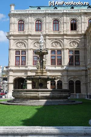 [P06] Viena, Opera » foto by unq
 - 
<span class="allrVoted glyphicon glyphicon-heart hidden" id="av482286"></span>
<a class="m-l-10 hidden" id="sv482286" onclick="voting_Foto_DelVot(,482286,12039)" role="button">șterge vot <span class="glyphicon glyphicon-remove"></span></a>
<a id="v9482286" class=" c-red"  onclick="voting_Foto_SetVot(482286)" role="button"><span class="glyphicon glyphicon-heart-empty"></span> <b>LIKE</b> = Votează poza</a> <img class="hidden"  id="f482286W9" src="/imagini/loader.gif" border="0" /><span class="AjErrMes hidden" id="e482286ErM"></span>