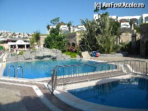 [P18] piscina 2- formata din patru parti- 2 pentru adulti, una pentru copii si jacuzzi » foto by silvia tudoran
 - 
<span class="allrVoted glyphicon glyphicon-heart hidden" id="av345682"></span>
<a class="m-l-10 hidden" id="sv345682" onclick="voting_Foto_DelVot(,345682,12093)" role="button">șterge vot <span class="glyphicon glyphicon-remove"></span></a>
<a id="v9345682" class=" c-red"  onclick="voting_Foto_SetVot(345682)" role="button"><span class="glyphicon glyphicon-heart-empty"></span> <b>LIKE</b> = Votează poza</a> <img class="hidden"  id="f345682W9" src="/imagini/loader.gif" border="0" /><span class="AjErrMes hidden" id="e345682ErM"></span>