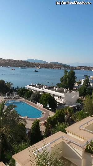[P04] Hotel Royal Asarlık Beach - vedere de la balcon » foto by lucyana
 - 
<span class="allrVoted glyphicon glyphicon-heart hidden" id="av639655"></span>
<a class="m-l-10 hidden" id="sv639655" onclick="voting_Foto_DelVot(,639655,12093)" role="button">șterge vot <span class="glyphicon glyphicon-remove"></span></a>
<a id="v9639655" class=" c-red"  onclick="voting_Foto_SetVot(639655)" role="button"><span class="glyphicon glyphicon-heart-empty"></span> <b>LIKE</b> = Votează poza</a> <img class="hidden"  id="f639655W9" src="/imagini/loader.gif" border="0" /><span class="AjErrMes hidden" id="e639655ErM"></span>