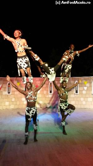 [P07] Amfiteatru hotel - Program Artistic 'Seara Africana' » foto by lucyana
 - 
<span class="allrVoted glyphicon glyphicon-heart hidden" id="av639658"></span>
<a class="m-l-10 hidden" id="sv639658" onclick="voting_Foto_DelVot(,639658,12093)" role="button">șterge vot <span class="glyphicon glyphicon-remove"></span></a>
<a id="v9639658" class=" c-red"  onclick="voting_Foto_SetVot(639658)" role="button"><span class="glyphicon glyphicon-heart-empty"></span> <b>LIKE</b> = Votează poza</a> <img class="hidden"  id="f639658W9" src="/imagini/loader.gif" border="0" /><span class="AjErrMes hidden" id="e639658ErM"></span>