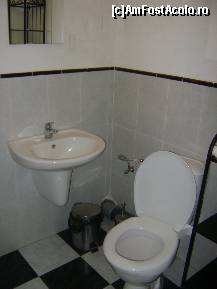 [P06] Hotel Colosseo, Sandanski - baia; dusul e in stanga, pe colt » foto by biancuta
 - 
<span class="allrVoted glyphicon glyphicon-heart hidden" id="av345041"></span>
<a class="m-l-10 hidden" id="sv345041" onclick="voting_Foto_DelVot(,345041,12109)" role="button">șterge vot <span class="glyphicon glyphicon-remove"></span></a>
<a id="v9345041" class=" c-red"  onclick="voting_Foto_SetVot(345041)" role="button"><span class="glyphicon glyphicon-heart-empty"></span> <b>LIKE</b> = Votează poza</a> <img class="hidden"  id="f345041W9" src="/imagini/loader.gif" border="0" /><span class="AjErrMes hidden" id="e345041ErM"></span>
