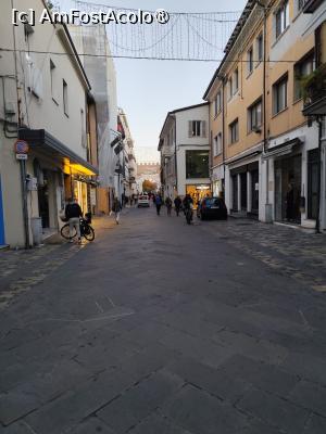 [P02] Arcul lui Augustus vazut de pe Corso D'Augusto » foto by ilee
 - 
<span class="allrVoted glyphicon glyphicon-heart hidden" id="av1505690"></span>
<a class="m-l-10 hidden" id="sv1505690" onclick="voting_Foto_DelVot(,1505690,12117)" role="button">șterge vot <span class="glyphicon glyphicon-remove"></span></a>
<a id="v91505690" class=" c-red"  onclick="voting_Foto_SetVot(1505690)" role="button"><span class="glyphicon glyphicon-heart-empty"></span> <b>LIKE</b> = Votează poza</a> <img class="hidden"  id="f1505690W9" src="/imagini/loader.gif" border="0" /><span class="AjErrMes hidden" id="e1505690ErM"></span>