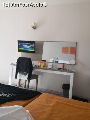 [P01] Camera hotel » foto by animaluta25
 - 
<span class="allrVoted glyphicon glyphicon-heart hidden" id="av1176240"></span>
<a class="m-l-10 hidden" id="sv1176240" onclick="voting_Foto_DelVot(,1176240,12176)" role="button">șterge vot <span class="glyphicon glyphicon-remove"></span></a>
<a id="v91176240" class=" c-red"  onclick="voting_Foto_SetVot(1176240)" role="button"><span class="glyphicon glyphicon-heart-empty"></span> <b>LIKE</b> = Votează poza</a> <img class="hidden"  id="f1176240W9" src="/imagini/loader.gif" border="0" /><span class="AjErrMes hidden" id="e1176240ErM"></span>