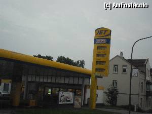 [P21] Staţia de benzină de peste drum de Etap Hotel Wuppertal Nord Oberbarmen.  » foto by Costi
 - 
<span class="allrVoted glyphicon glyphicon-heart hidden" id="av347400"></span>
<a class="m-l-10 hidden" id="sv347400" onclick="voting_Foto_DelVot(,347400,12195)" role="button">șterge vot <span class="glyphicon glyphicon-remove"></span></a>
<a id="v9347400" class=" c-red"  onclick="voting_Foto_SetVot(347400)" role="button"><span class="glyphicon glyphicon-heart-empty"></span> <b>LIKE</b> = Votează poza</a> <img class="hidden"  id="f347400W9" src="/imagini/loader.gif" border="0" /><span class="AjErrMes hidden" id="e347400ErM"></span>