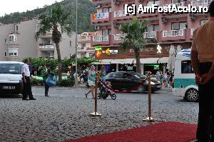 [P20] intrarea in hotel » foto by lidana
 - 
<span class="allrVoted glyphicon glyphicon-heart hidden" id="av435199"></span>
<a class="m-l-10 hidden" id="sv435199" onclick="voting_Foto_DelVot(,435199,12197)" role="button">șterge vot <span class="glyphicon glyphicon-remove"></span></a>
<a id="v9435199" class=" c-red"  onclick="voting_Foto_SetVot(435199)" role="button"><span class="glyphicon glyphicon-heart-empty"></span> <b>LIKE</b> = Votează poza</a> <img class="hidden"  id="f435199W9" src="/imagini/loader.gif" border="0" /><span class="AjErrMes hidden" id="e435199ErM"></span>