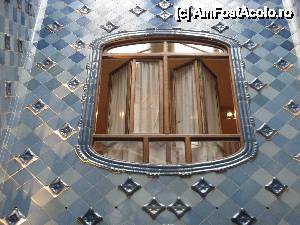 [P15] Ferestrele dinspre casa scarilor din Casa Batlló.  » foto by vlado2
 - 
<span class="allrVoted glyphicon glyphicon-heart hidden" id="av472178"></span>
<a class="m-l-10 hidden" id="sv472178" onclick="voting_Foto_DelVot(,472178,12198)" role="button">șterge vot <span class="glyphicon glyphicon-remove"></span></a>
<a id="v9472178" class=" c-red"  onclick="voting_Foto_SetVot(472178)" role="button"><span class="glyphicon glyphicon-heart-empty"></span> <b>LIKE</b> = Votează poza</a> <img class="hidden"  id="f472178W9" src="/imagini/loader.gif" border="0" /><span class="AjErrMes hidden" id="e472178ErM"></span>