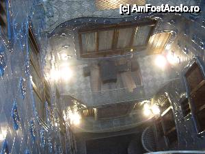 [P16] Casa scarilor din Casa Batlló privite de sus in jos.  » foto by vlado2
 - 
<span class="allrVoted glyphicon glyphicon-heart hidden" id="av472179"></span>
<a class="m-l-10 hidden" id="sv472179" onclick="voting_Foto_DelVot(,472179,12198)" role="button">șterge vot <span class="glyphicon glyphicon-remove"></span></a>
<a id="v9472179" class=" c-red"  onclick="voting_Foto_SetVot(472179)" role="button"><span class="glyphicon glyphicon-heart-empty"></span> <b>LIKE</b> = Votează poza</a> <img class="hidden"  id="f472179W9" src="/imagini/loader.gif" border="0" /><span class="AjErrMes hidden" id="e472179ErM"></span>