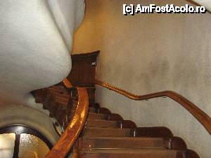[P03] Scara ce urca spe apartamentul familiei Batlló, Casa Batlló, Barcelona » foto by vlado2
 - 
<span class="allrVoted glyphicon glyphicon-heart hidden" id="av472166"></span>
<a class="m-l-10 hidden" id="sv472166" onclick="voting_Foto_DelVot(,472166,12198)" role="button">șterge vot <span class="glyphicon glyphicon-remove"></span></a>
<a id="v9472166" class=" c-red"  onclick="voting_Foto_SetVot(472166)" role="button"><span class="glyphicon glyphicon-heart-empty"></span> <b>LIKE</b> = Votează poza</a> <img class="hidden"  id="f472166W9" src="/imagini/loader.gif" border="0" /><span class="AjErrMes hidden" id="e472166ErM"></span>