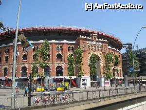 [P02] Arenas de Barcelona - fosta arena de coride, actuala cladire ce gazduieste un mall.  » foto by vlado2
 - 
<span class="allrVoted glyphicon glyphicon-heart hidden" id="av476431"></span>
<a class="m-l-10 hidden" id="sv476431" onclick="voting_Foto_DelVot(,476431,12198)" role="button">șterge vot <span class="glyphicon glyphicon-remove"></span></a>
<a id="v9476431" class=" c-red"  onclick="voting_Foto_SetVot(476431)" role="button"><span class="glyphicon glyphicon-heart-empty"></span> <b>LIKE</b> = Votează poza</a> <img class="hidden"  id="f476431W9" src="/imagini/loader.gif" border="0" /><span class="AjErrMes hidden" id="e476431ErM"></span>